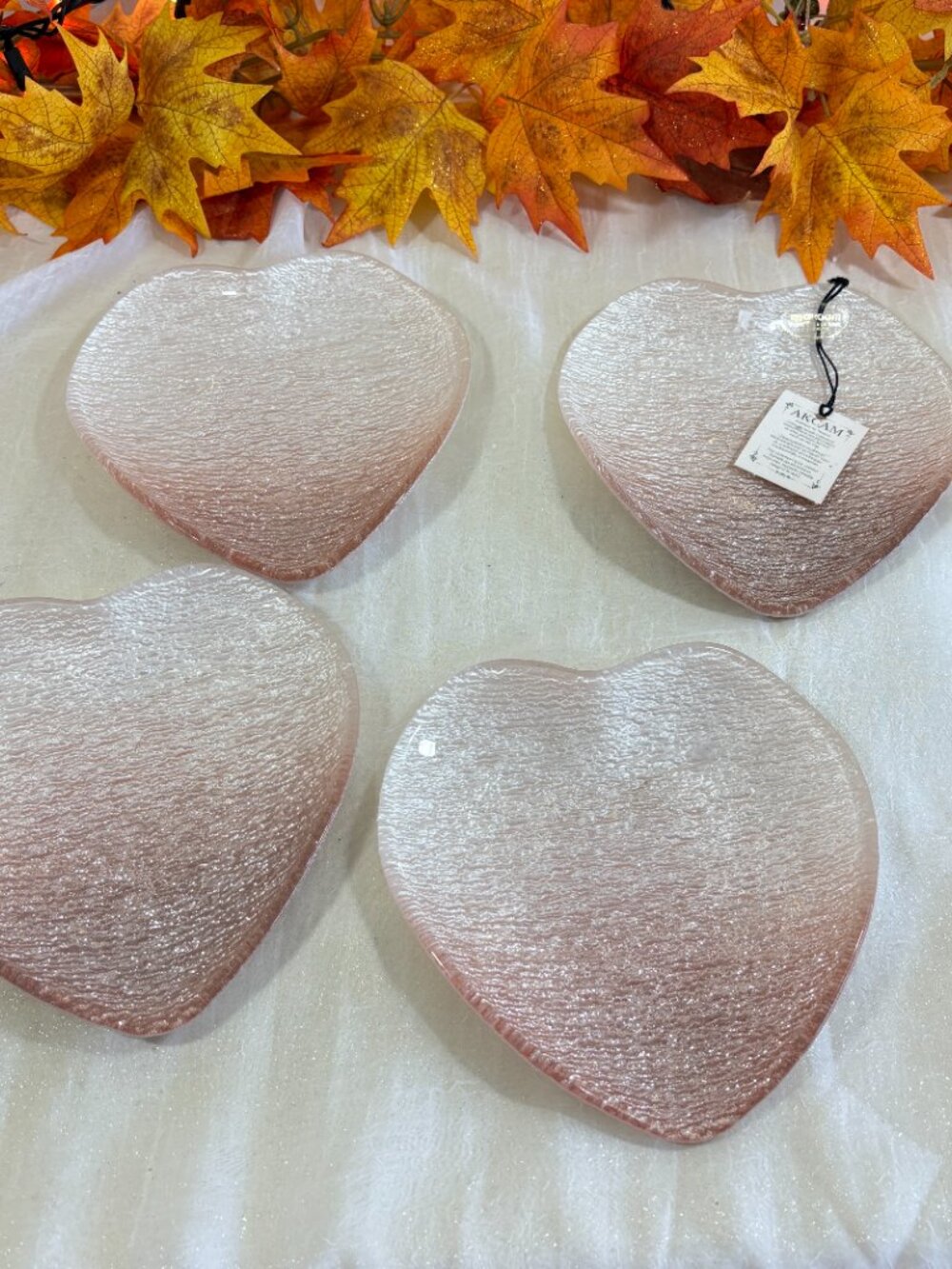 Brand New Pink Valentine Love Appetizer Heart Plates Set of 4 New - Picture 5 of 7